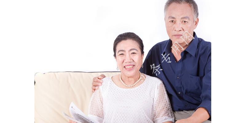 4岁女孩肚子疼被爸爸抱进急救室,12岁女孩肚子疼妈妈带去医院检查