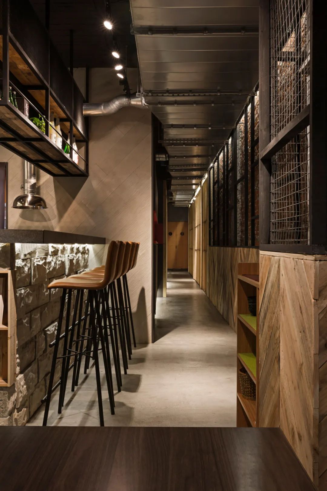 设计师王迪设计作品：烤肉店｜嗜烧肉