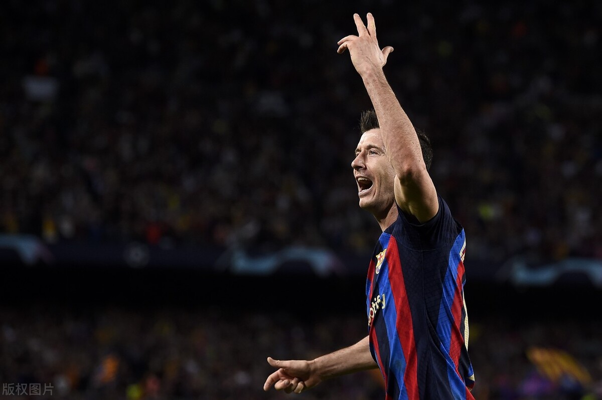 欧冠绝杀萨拉赫将pk本泽马,皇马0:4曼城本泽马