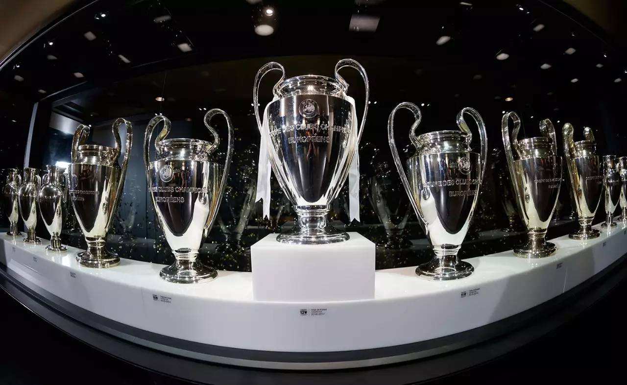 为什么足球会有那么大的悬念,为什么足球球迷会这么疯狂