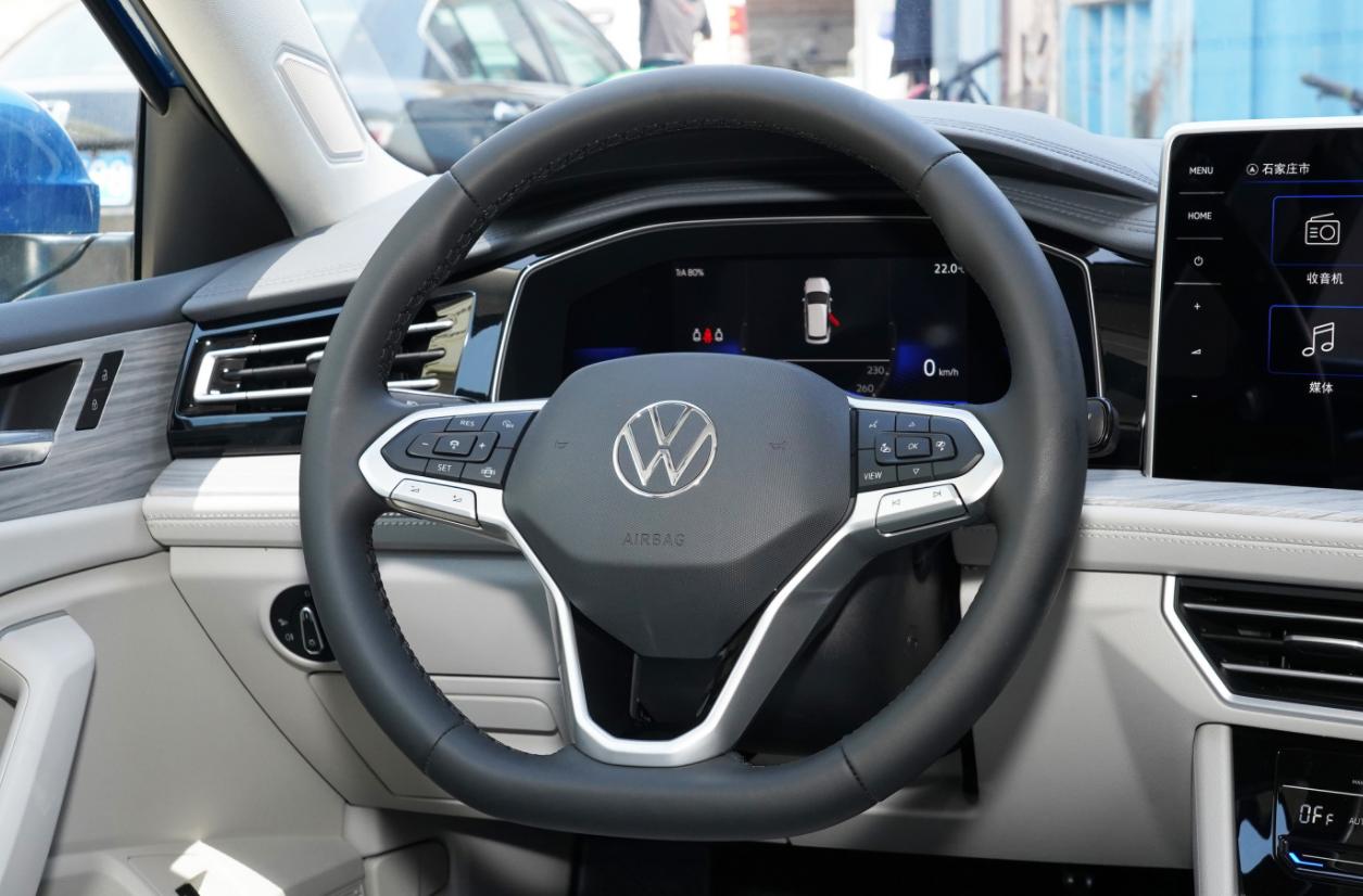 全新速腾2019款评测,中庸沉稳速腾