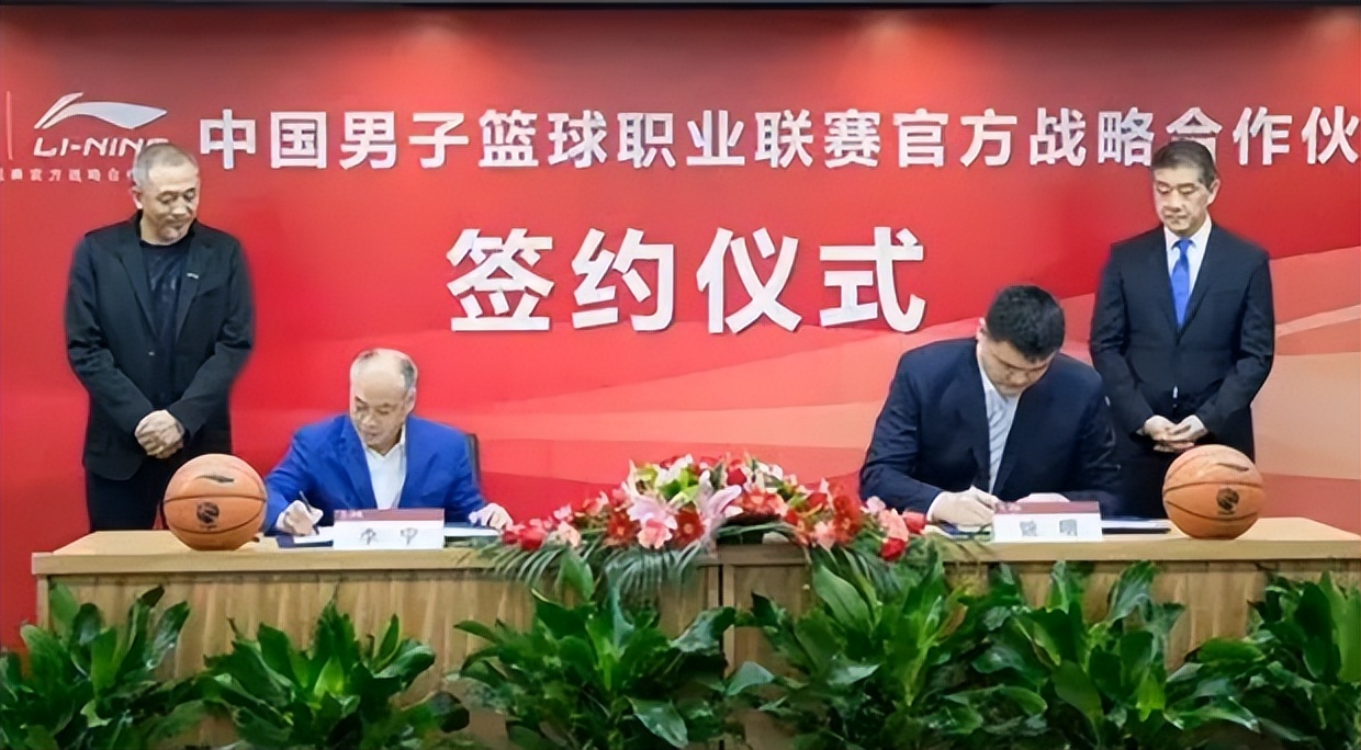 吴京和华为,吴京用苹果手机拍照事件评论