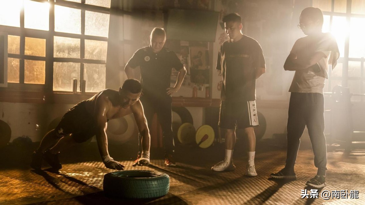 《拳力以赴》上映，砥砺前行涅槃重生，热血少年逐梦赛场夺拳王