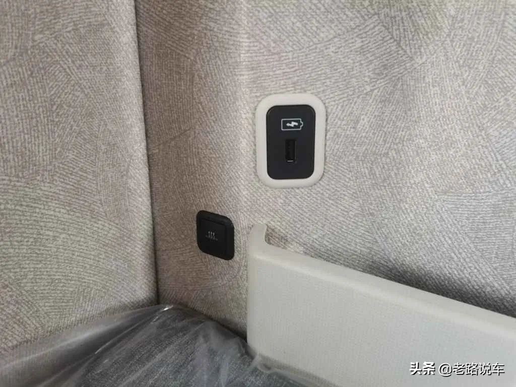 合肥解放j6p560马力牵引车报价,解放j6创富版220马力介绍