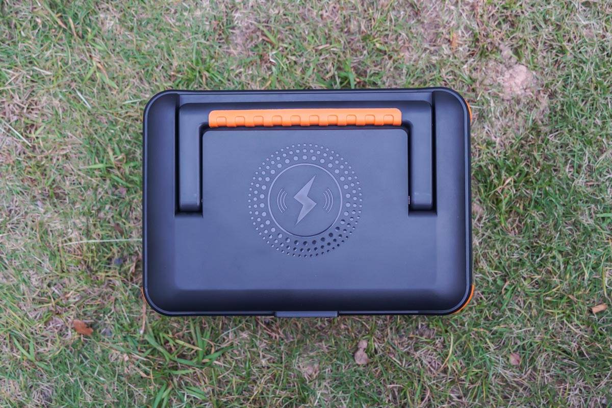 金威澎全兼容快充10000mah,支持80w无线充电