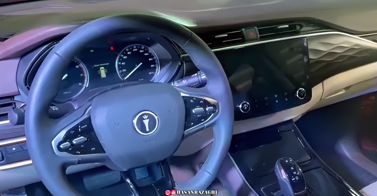 3.3帕拉丁的引擎,新款日产帕拉丁试驾亮相