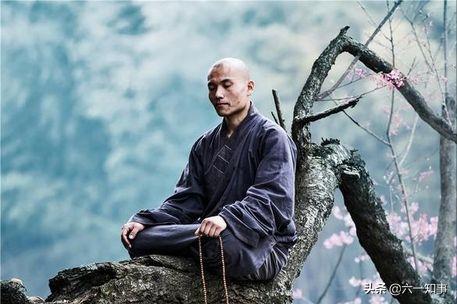 扫地僧王富济，因央视谍战片，对片仔癀一顿狂买，结果赚了120亿