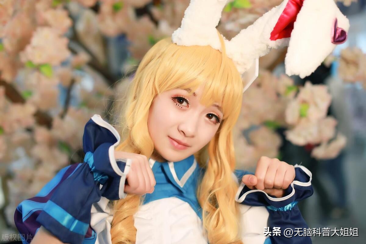 女子殴打coser起冲突,女子打骂未成年coser后续