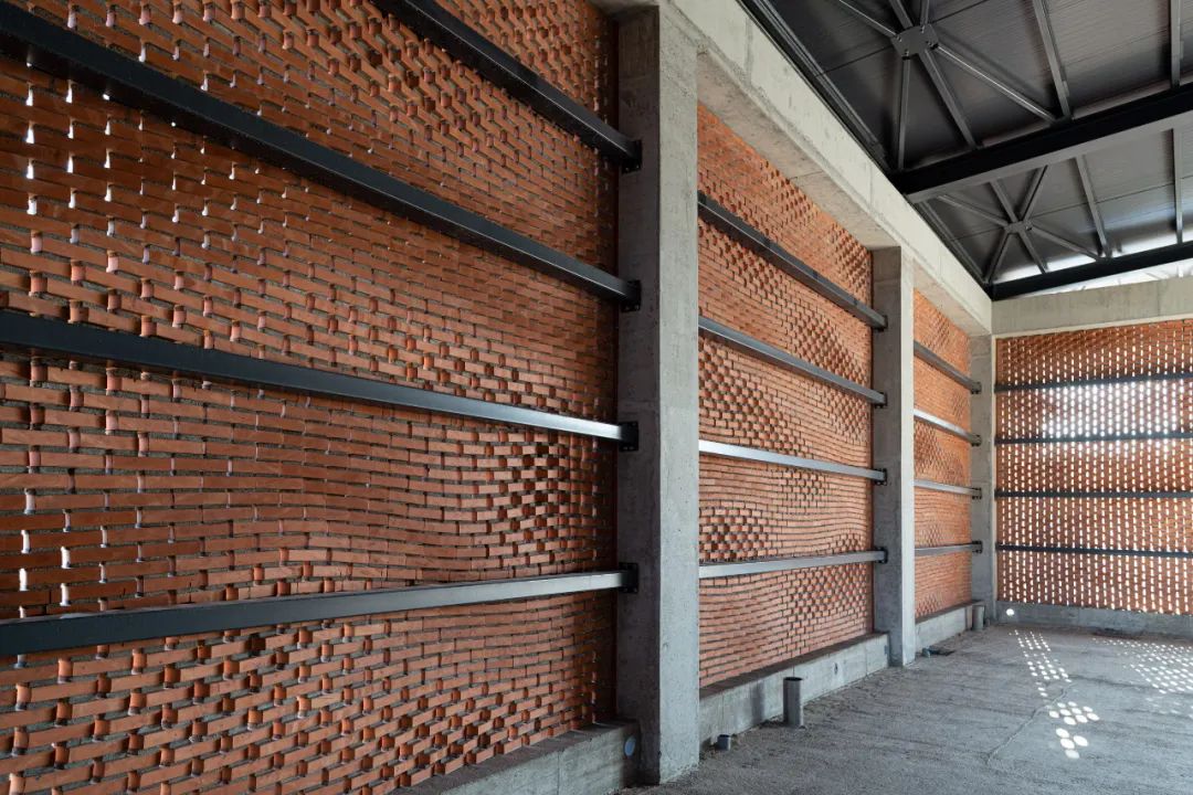 简单爱户型,红砖建筑特殊花样造型