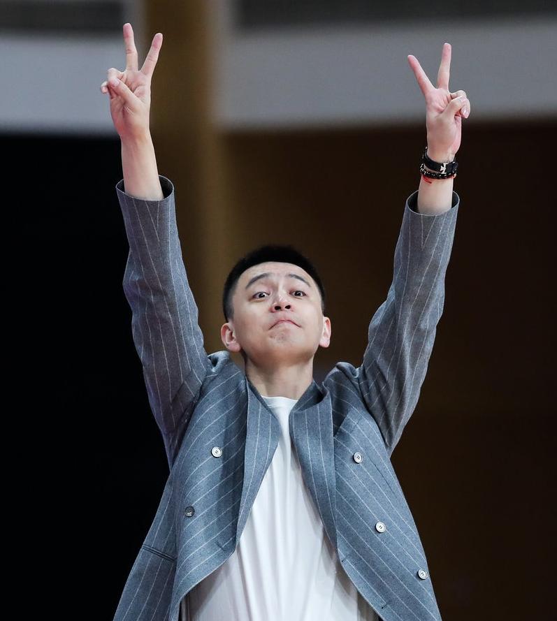 赵继伟辽篮对话视频,辽宁男篮赵继伟张镇麟连线