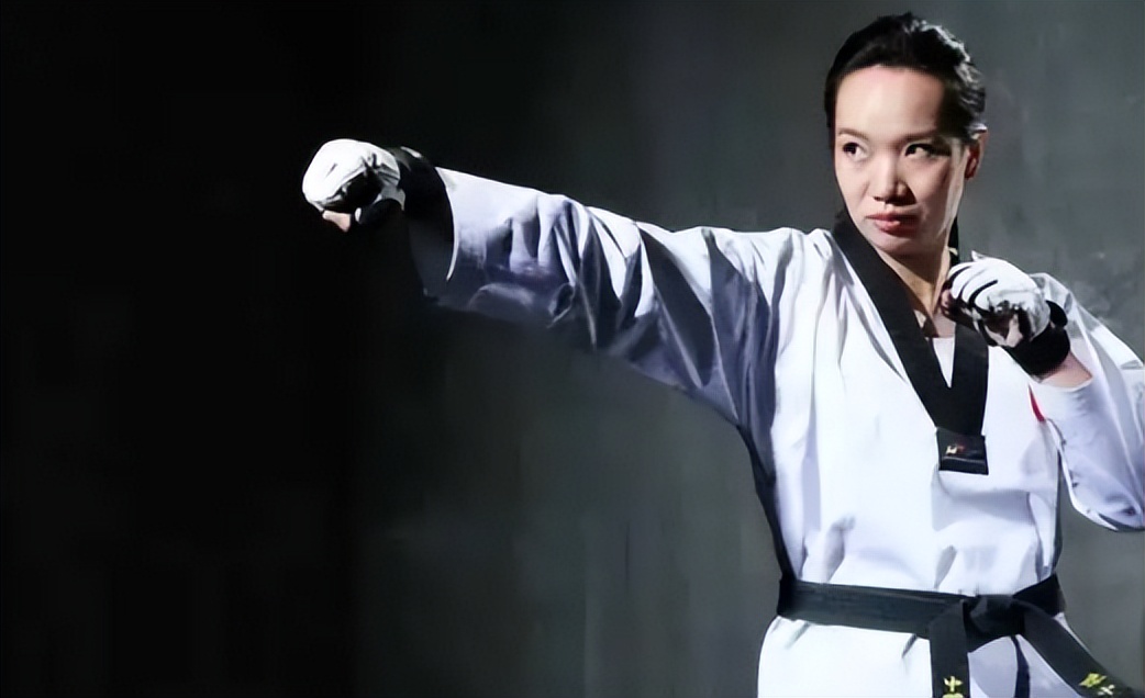 跆拳道陈中个人简历,跆拳道陈中获得过几次金牌