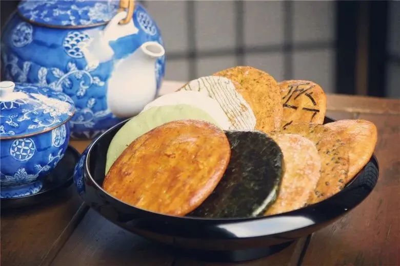在日本，到底是什么小点心会做得这么精致又馋人呢？