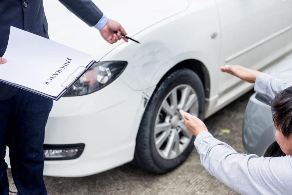 法律科普违约责任,法律知识误伤有什么赔偿