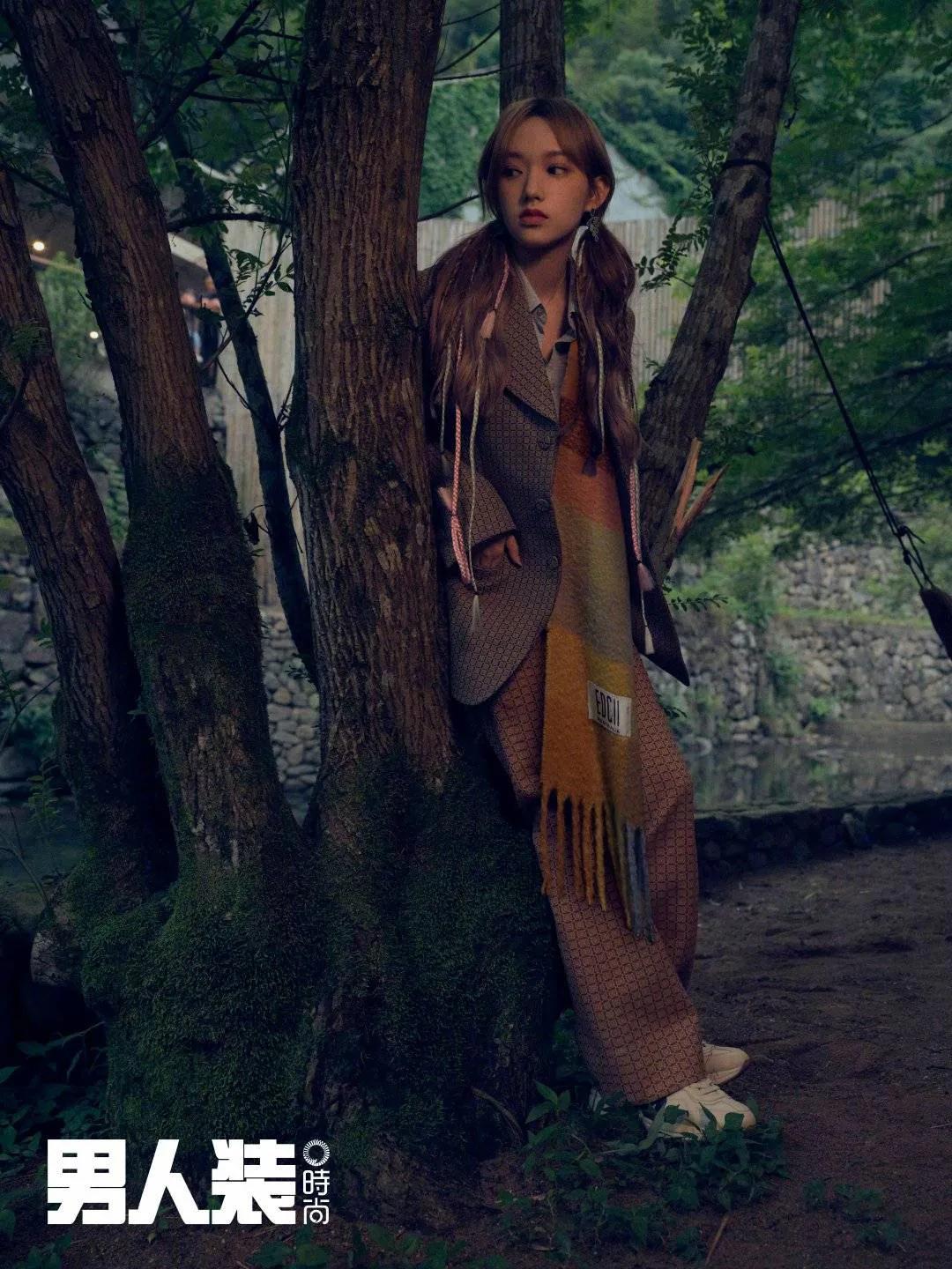 程潇黑色西服男人装,《男人装》程潇