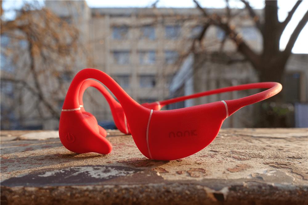 骨传导耳机漏音,为什么骨传导耳机都漏音