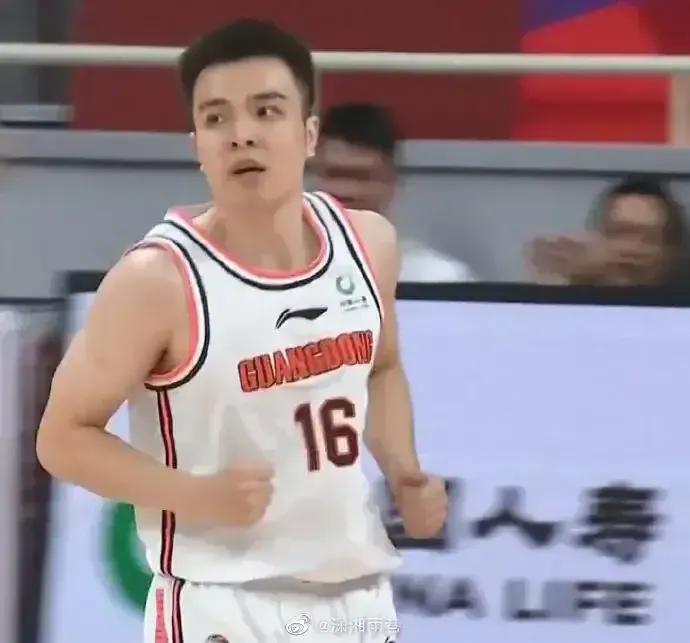 CBA广东综述，大外援太水，两潜力内线任重道远，曾茂洲可圈可点