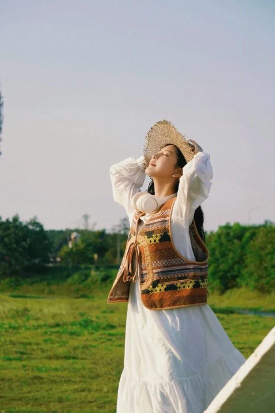 入秋穿搭牛仔马甲,适合秋日穿搭的马甲