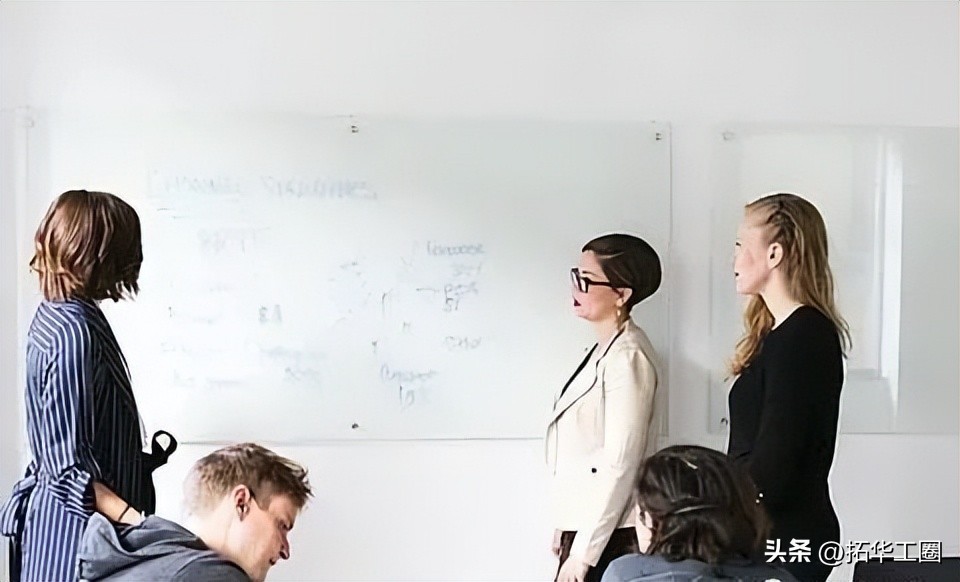 企业高管不要瞧不起底层员工,千万不要小瞧公司里的小人物