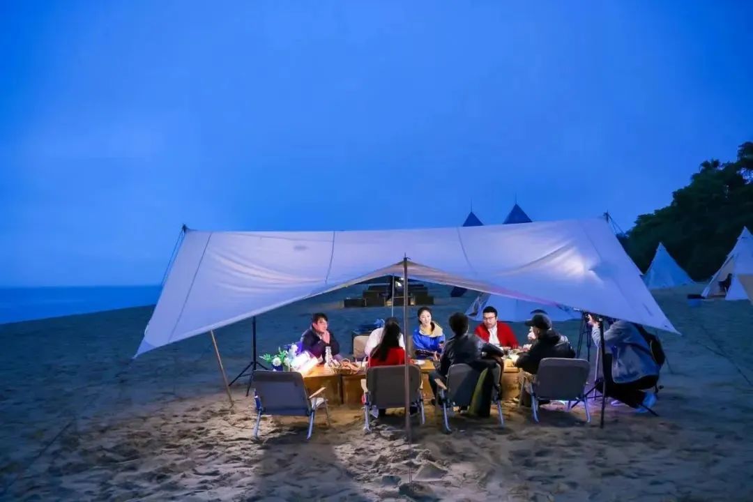 假期余额不足带孩子露营,假期余额不足赶紧郊游