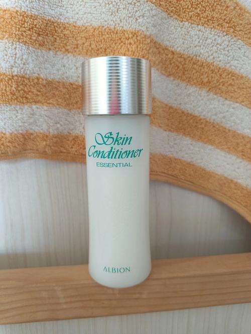 适合40多岁抗皱保湿化妆水,适合敏感皮肤的大牌爽肤水