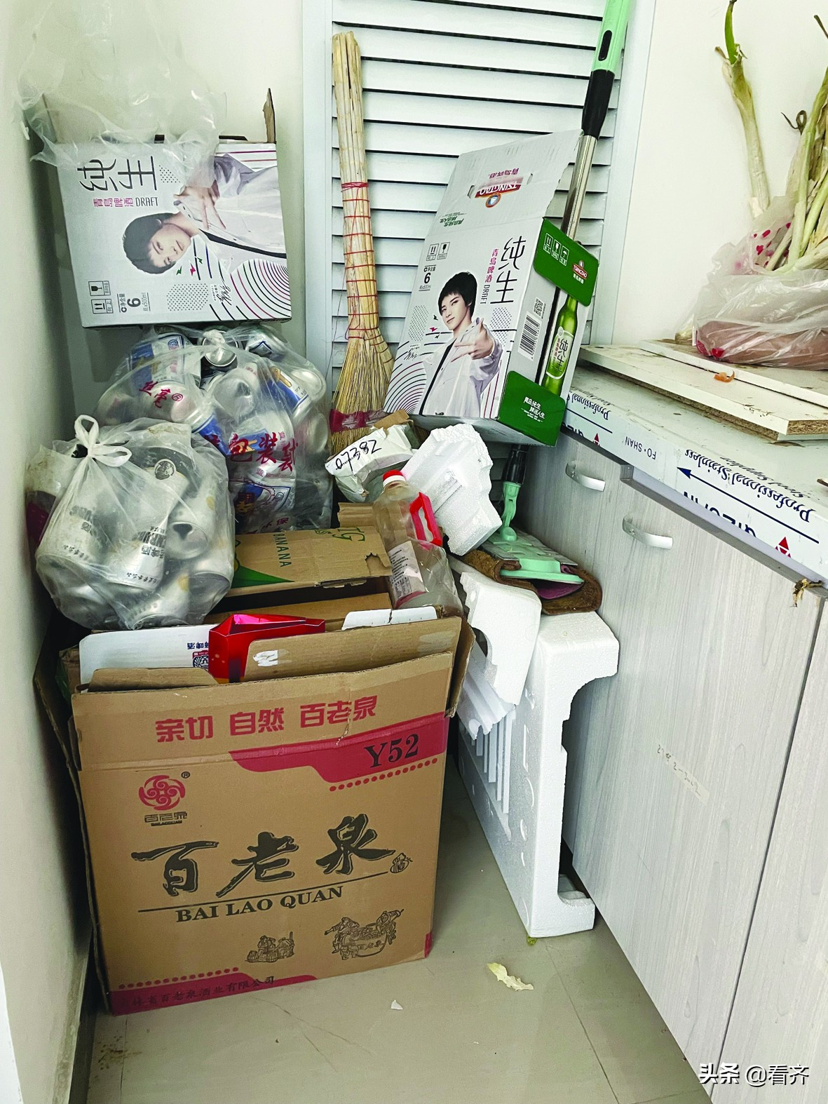 百悦居.清馨雅居.溪畔华庭业主们楼道杂物赶紧清理