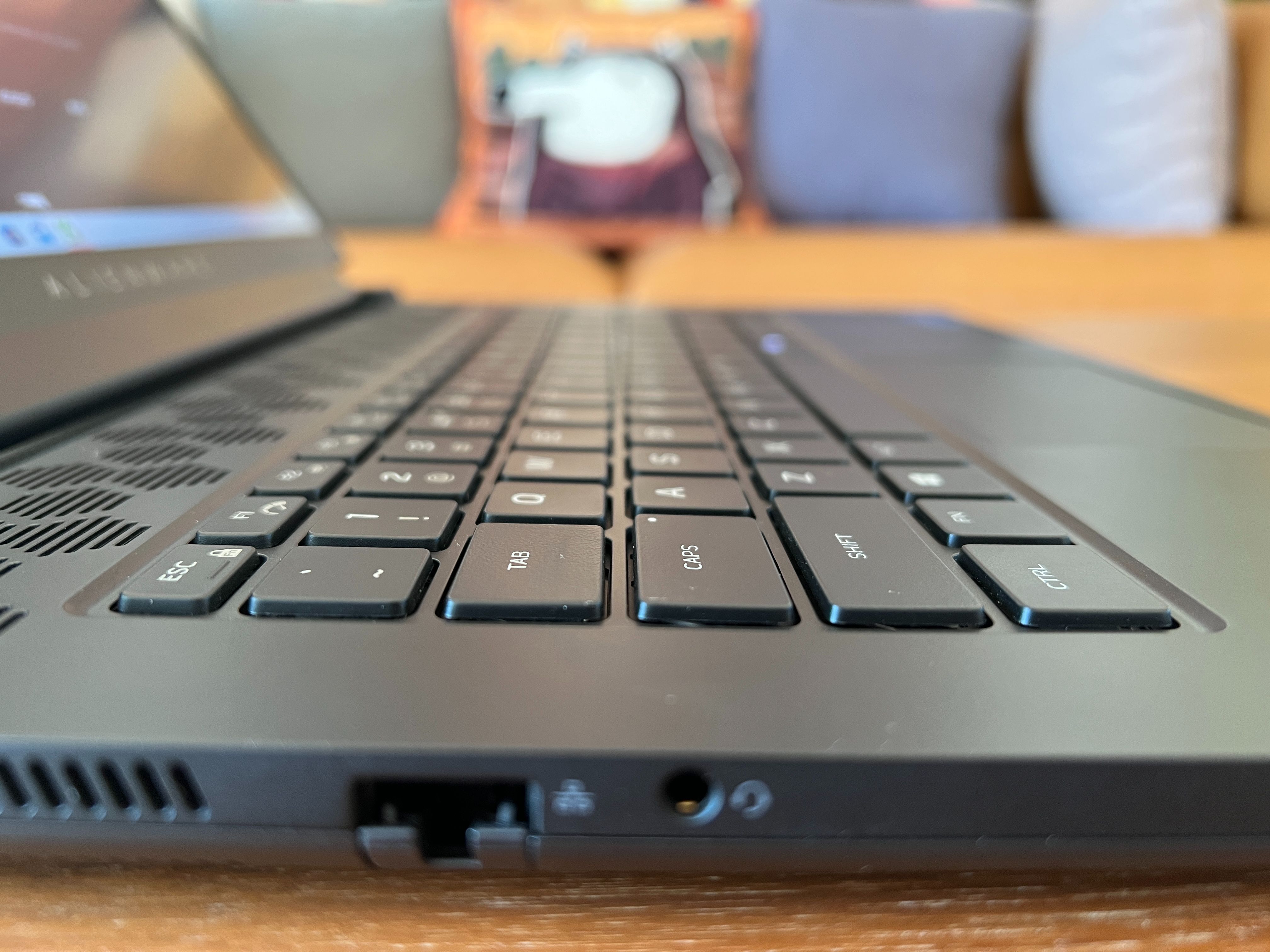 外星人alienwarem15r2游戏本,外星人alienwarex16游戏本评测