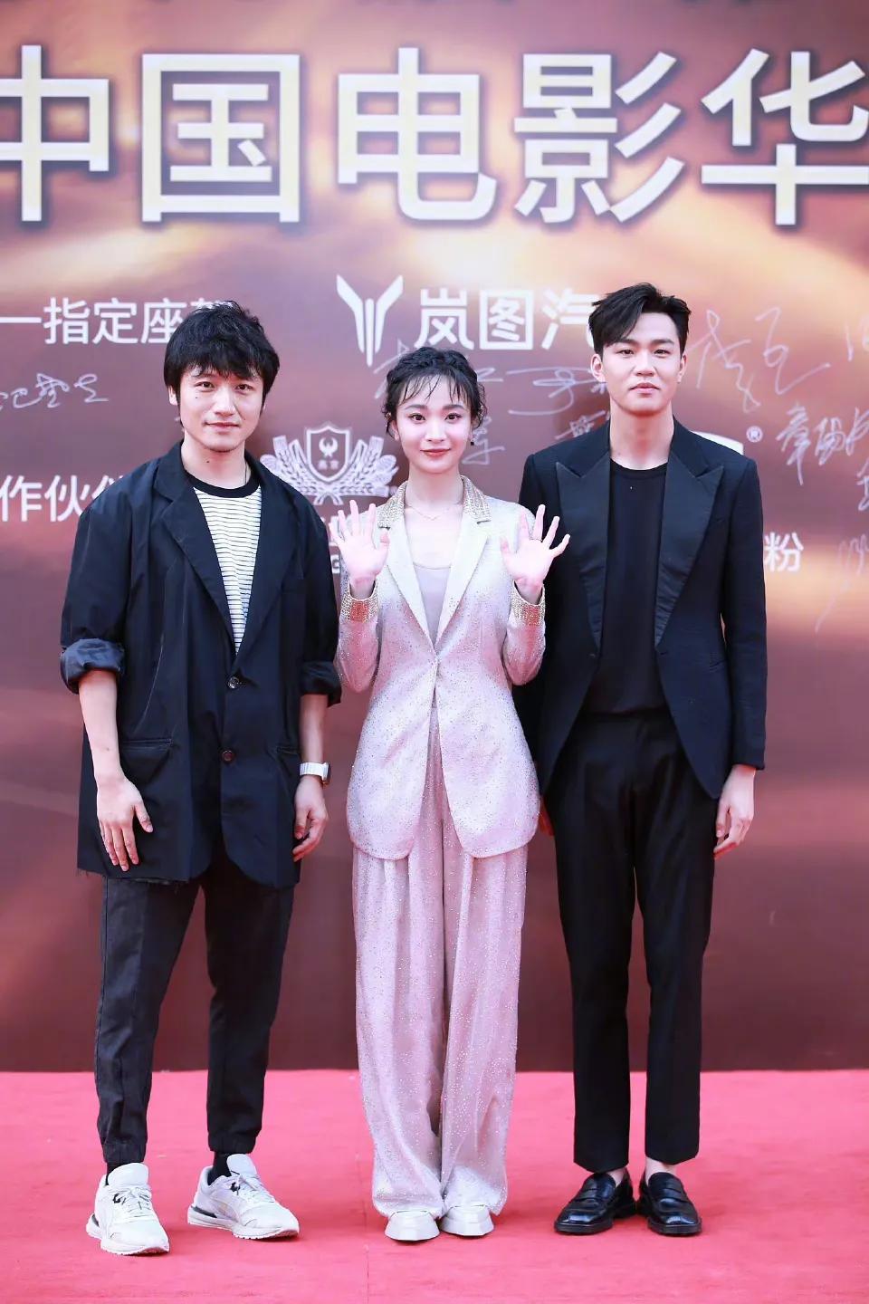 华表|造型②:周深邓超风度翩翩,容祖儿Twins柳岩毛晓彤百花争艳