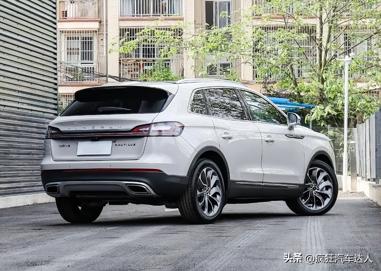 买车乞丐版好还是选高配,买车到底买丐版还是高配版