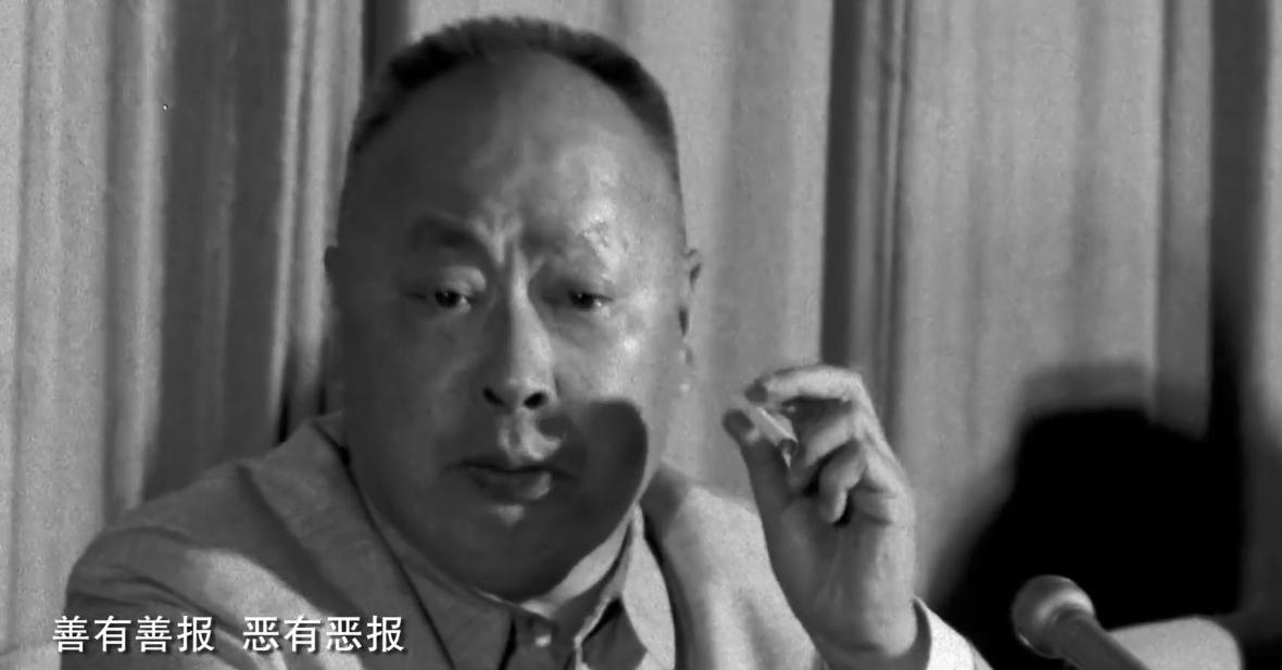 外交场合，有人突然喊“周恩来万岁”，周总理巧妙处理避免了麻烦