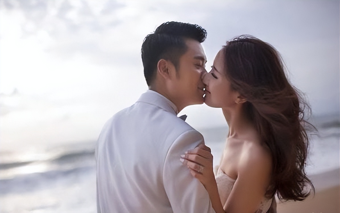 一个已婚女人喜欢你表现,一个已婚的男人说喜欢我怎么办