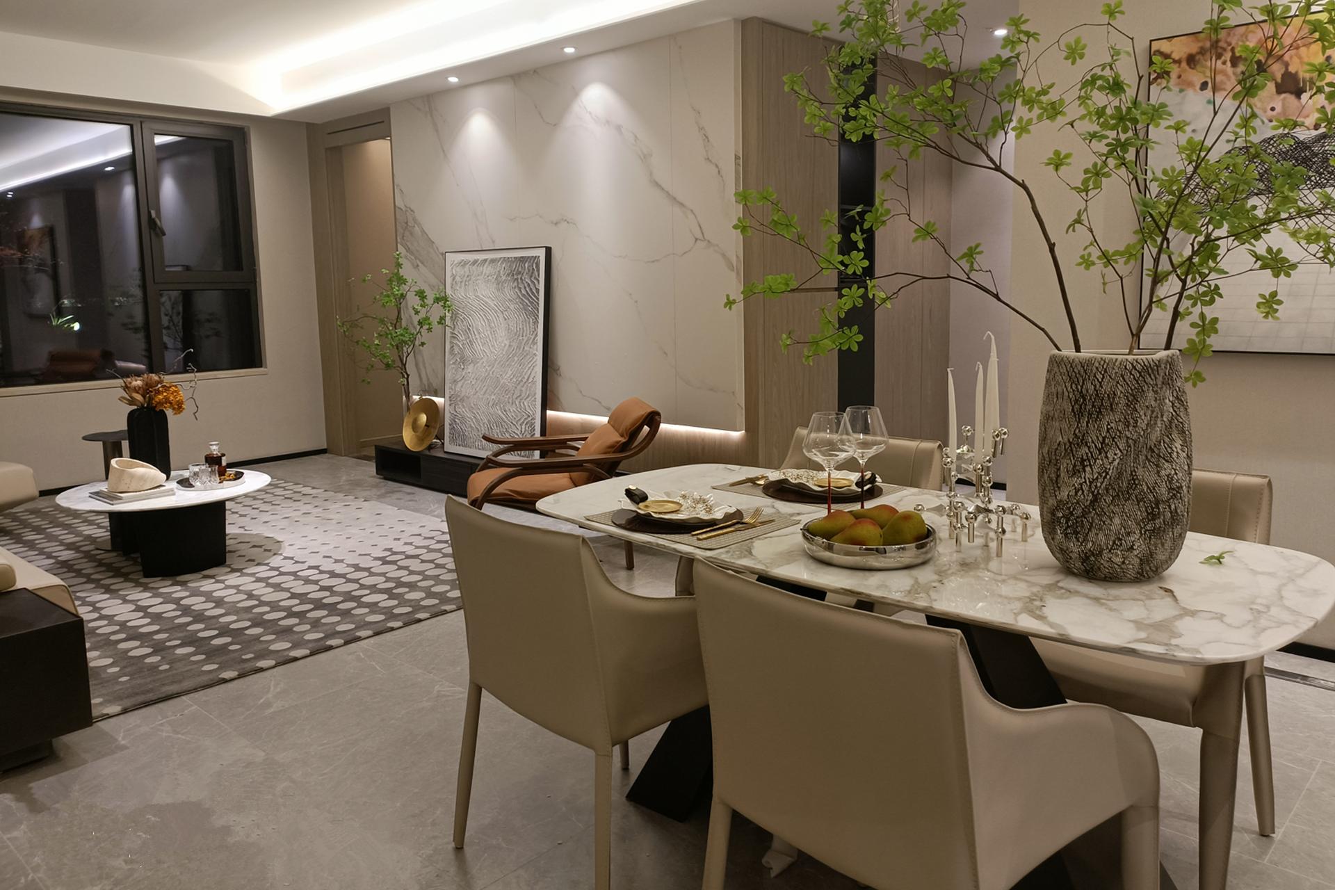 家用餐桌是圆桌好还是方桌好,餐桌方桌和圆桌怎么选