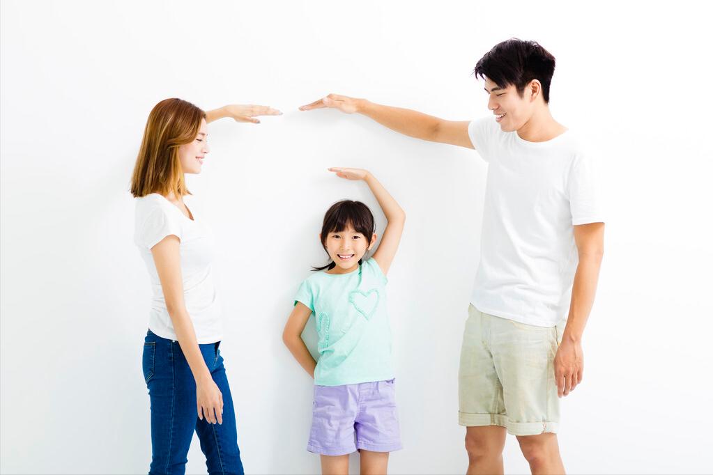 孩子5岁身高仅100cm：医生一语惊醒梦中人，原来是父母好心办坏事