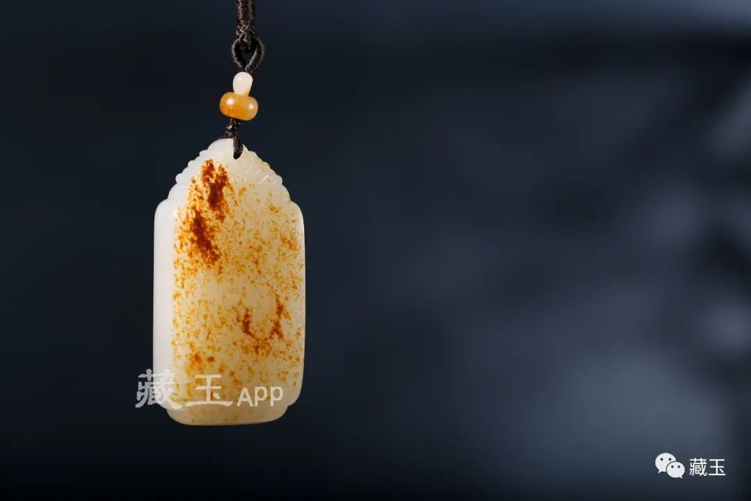 一块和田玉的玉牌一般多少钱,玉牌多少钱一米