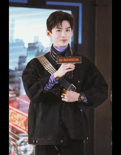 王一博同款绿色卡西欧手表小方块,卡西欧王一博代言潮炫黑金