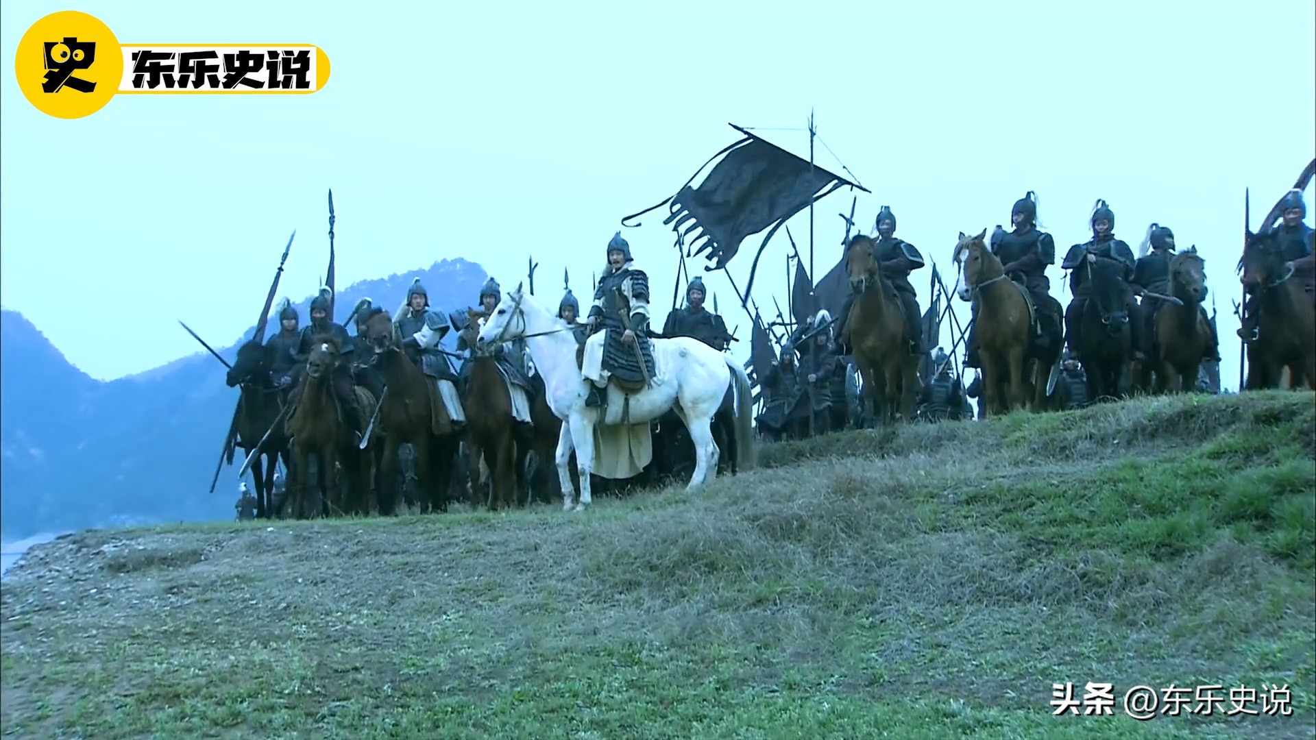 三国85：张飞醉酒质疑诸葛亮，叫来关羽*反造**，周郎赔了夫人又吐血