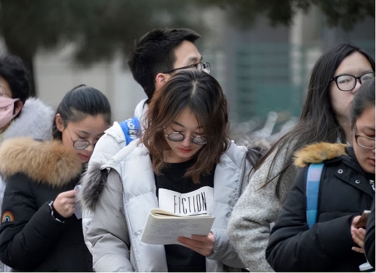 中国人口出生率会迫使房子下降吗,中国人口出生率低几年后人口会少