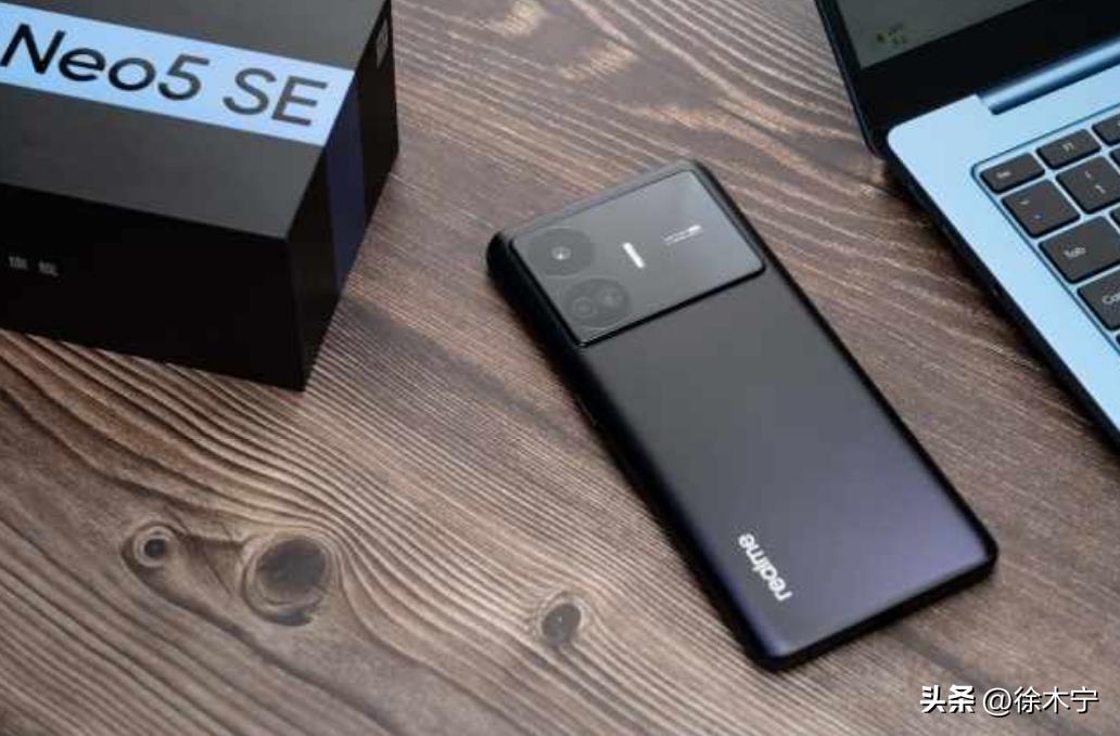 如果你对手机性能要求很高，但预算不高，这4款手机蒙眼入不会错