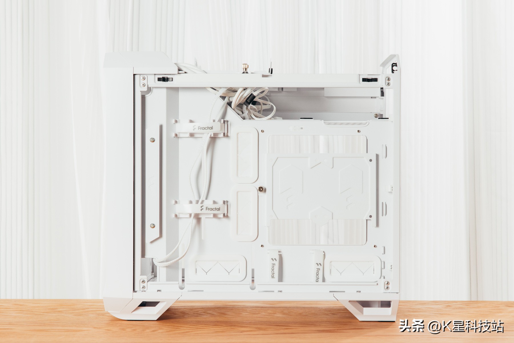 鍗庣x670e涓绘澘涓婁粈涔坈pu,鍗庣strixz690-e瑁呮満瑙嗛