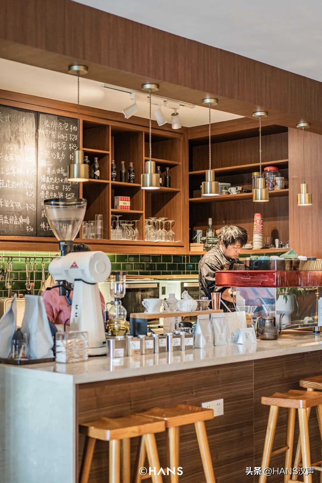 我问了每个人一个问题：你是水果湖毕业的吗？