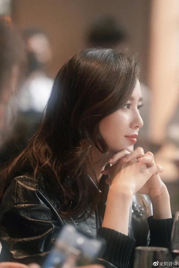 三款适合各种脸型的发型,大脸女生中长发烫发发型