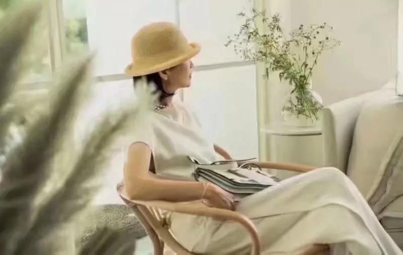 别人眼中我高冷,外表很高冷冷漠的人