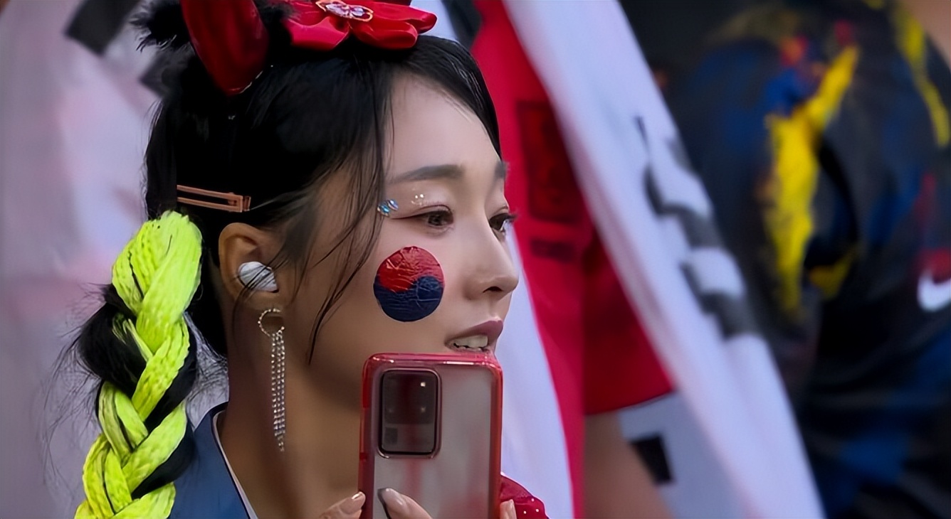 孙兴慜戴上队长袖标,韩国队孙兴慜比赛