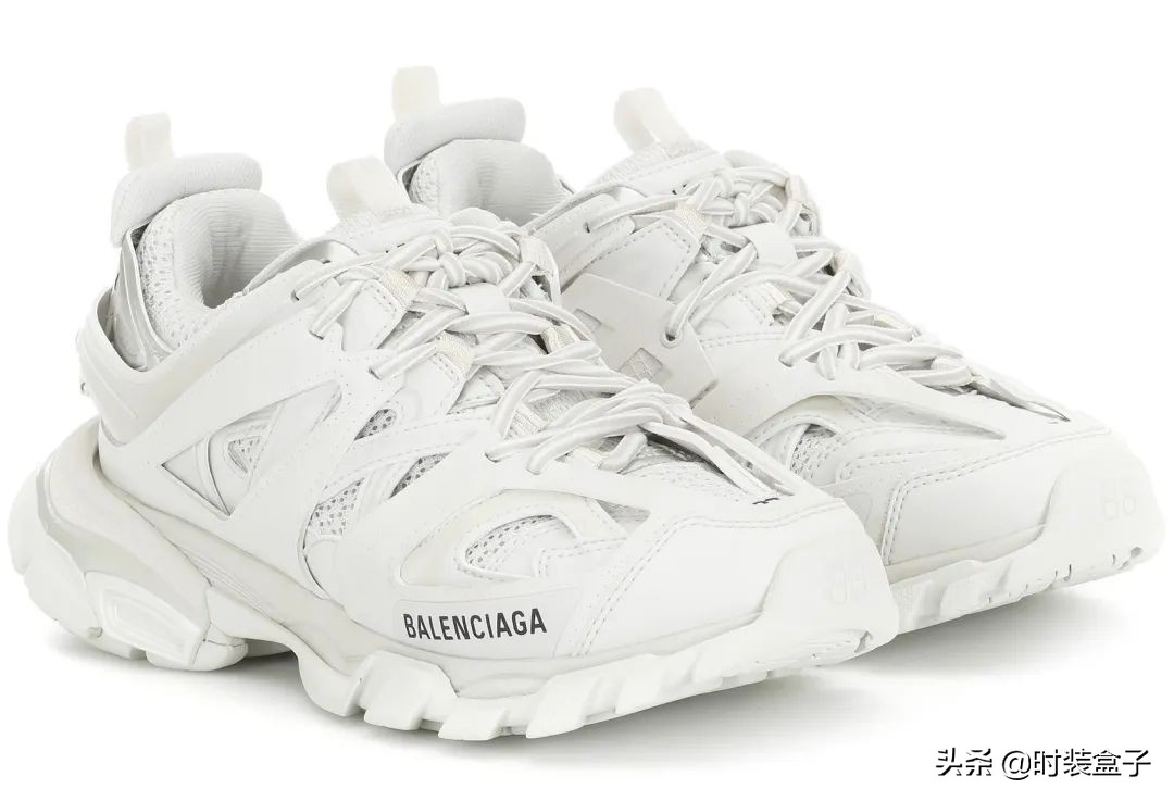 小白鞋是这几年的必备时尚单品,小白鞋时尚鞋