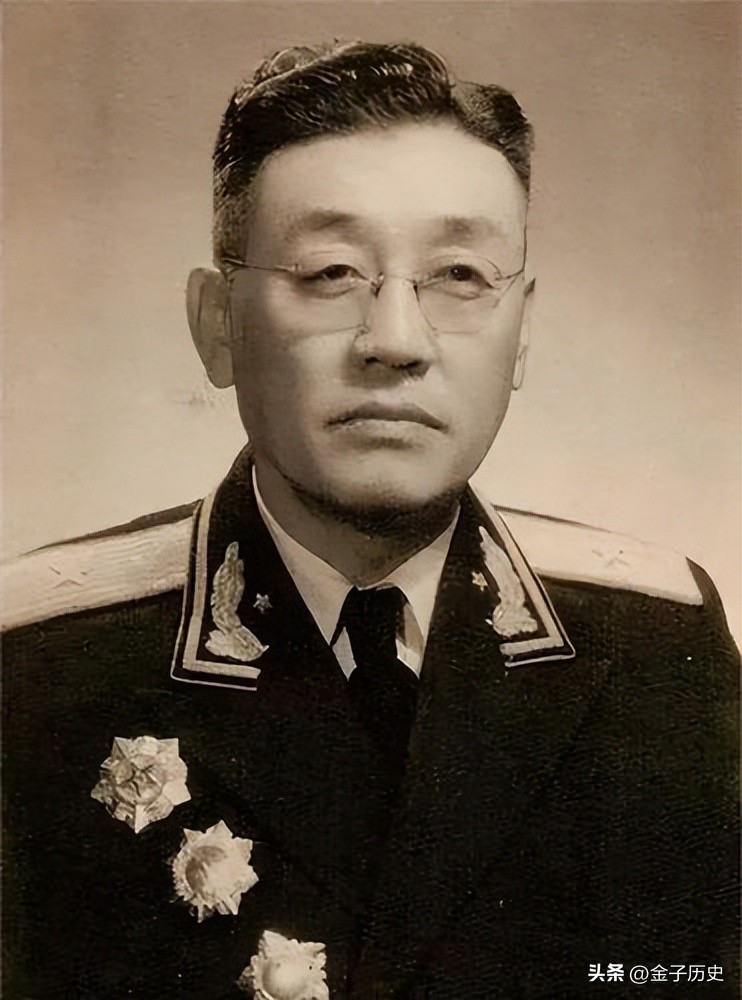 1955年授衔，四野军长拟被授予大校，毛主席很惊讶：他应该是少将