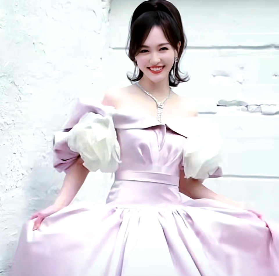 芭莎慈善夜红毯杨颖,杨幂杨颖刘亦菲芭莎