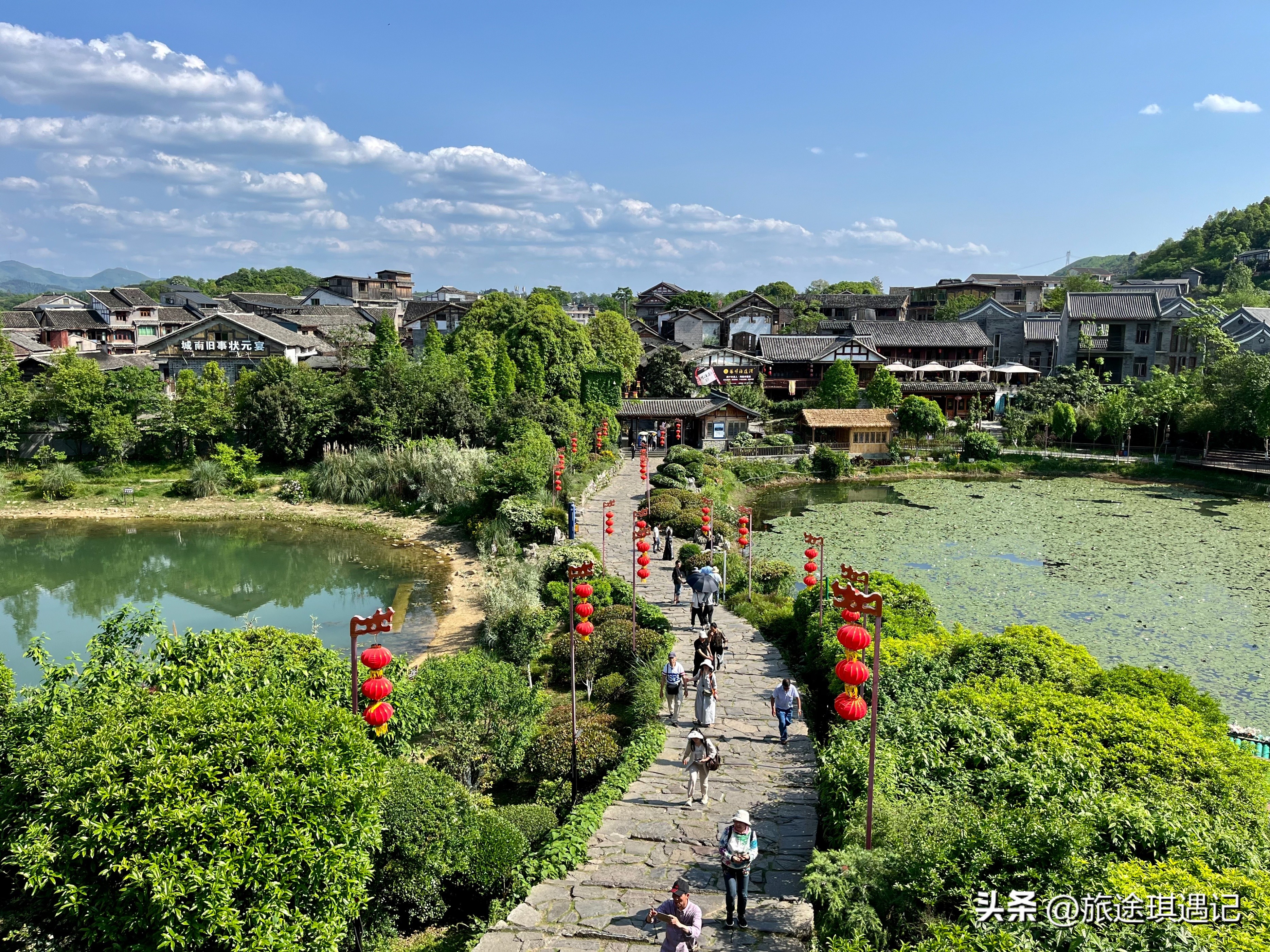 贵阳市5a级景区青岩古镇水果捞,青岩古镇附近的布依古寨