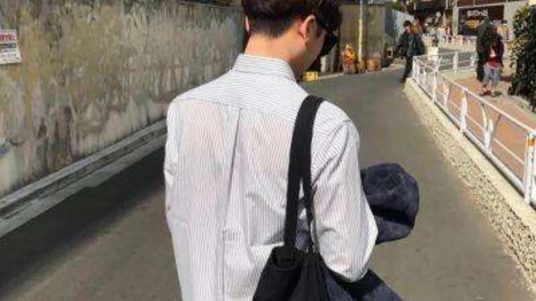 男人总挑剔女人说明什么,一个男人老是挑剔你他是爱你的吗