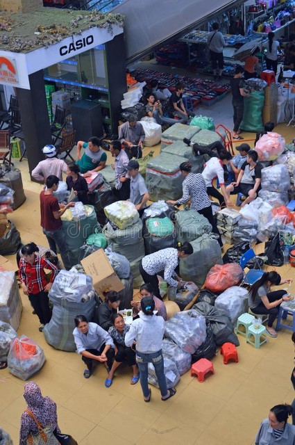 36岁初中生，江苏工厂打工4年，靠死记硬背做到班长，月入1.1万