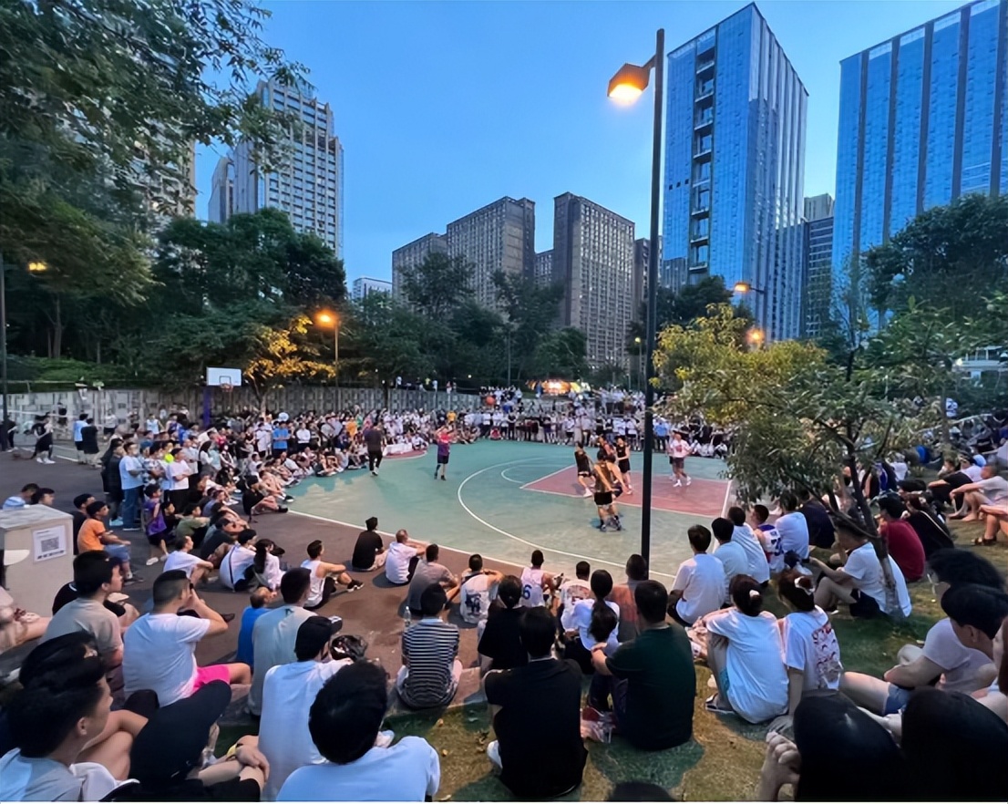 大源篮球场翻新好没有,白云大源最近的篮球场