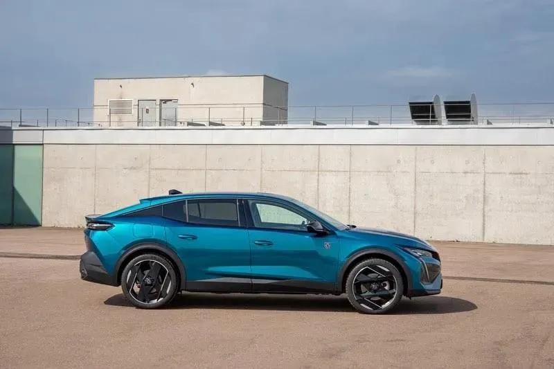 标致新408家用怎么样,全新标致408顶配试驾